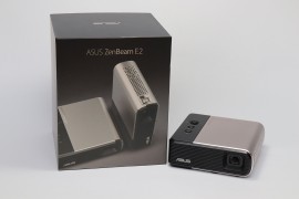 轻鬆享受100吋大画面震撼！ASUS ZenBeam E2 无线微型LED 投影机开箱评测